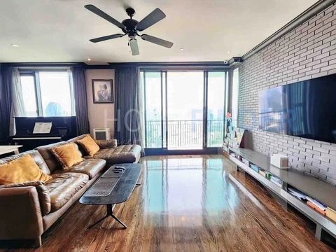 Aguston Sukhumvit 22 2 bedrooms, for sale