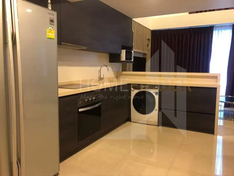 picture Downtown 49 3 bedrooms, for rent - 4/7