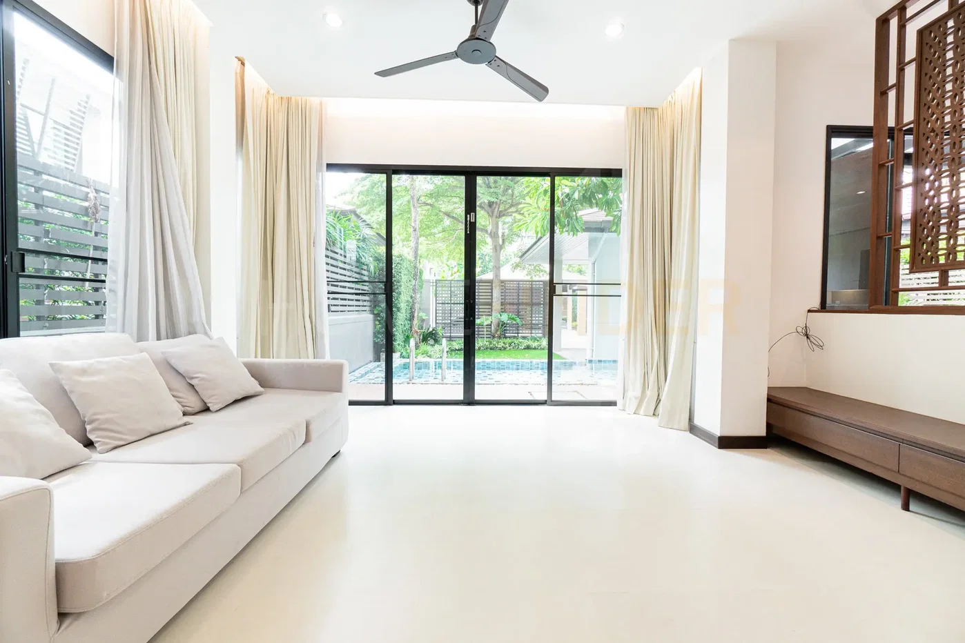 รูป Willow Sukhumvit 49 - Large house near Bumrungrad Hospital, Thonglor Bangkok 4 bedrooms, for rent - รูปที่ 2/19