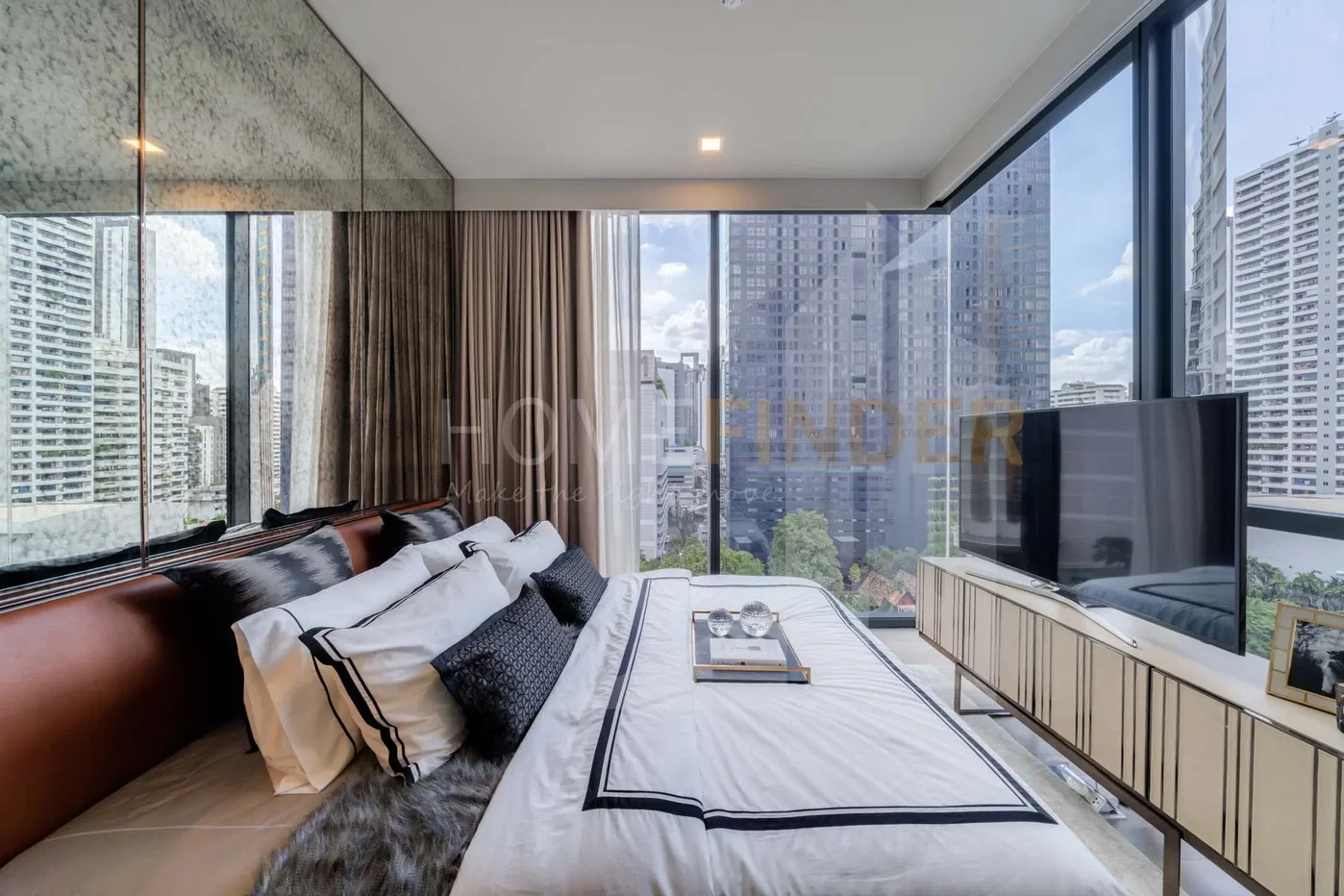รูป CELES Asoke 2 bedrooms, for sale - รูปที่ 1/5