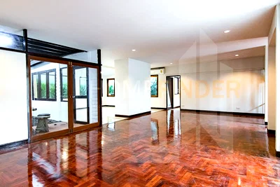 เช่าบ้านเดี่ยว กรมศุลกากร : House Thonglor 1 4 bedrooms, for rent