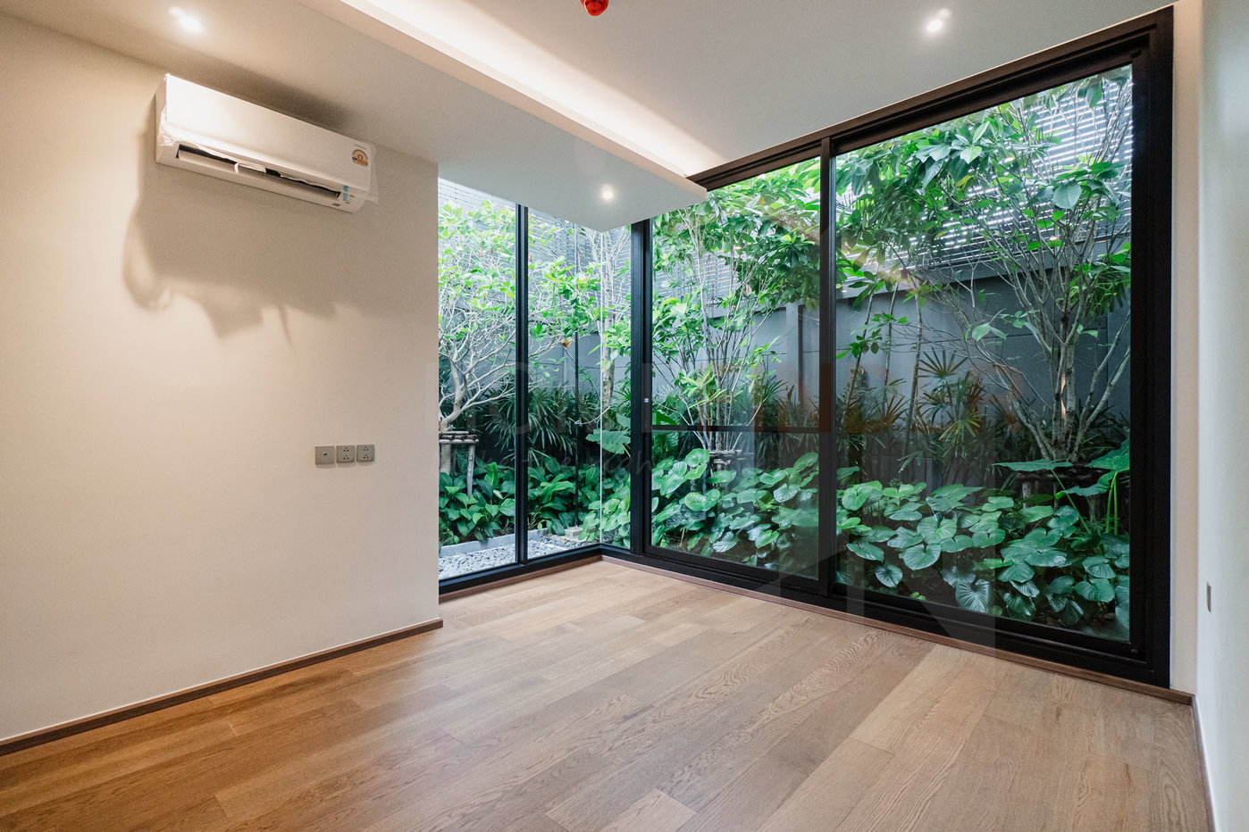 รูป VIA 34 3 bedrooms, for sale - รูปที่ 3/22