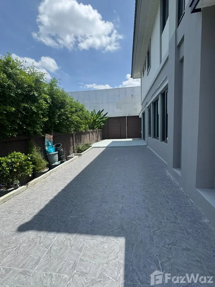 picture Passorn Bangwaek 6739716 - 3/48