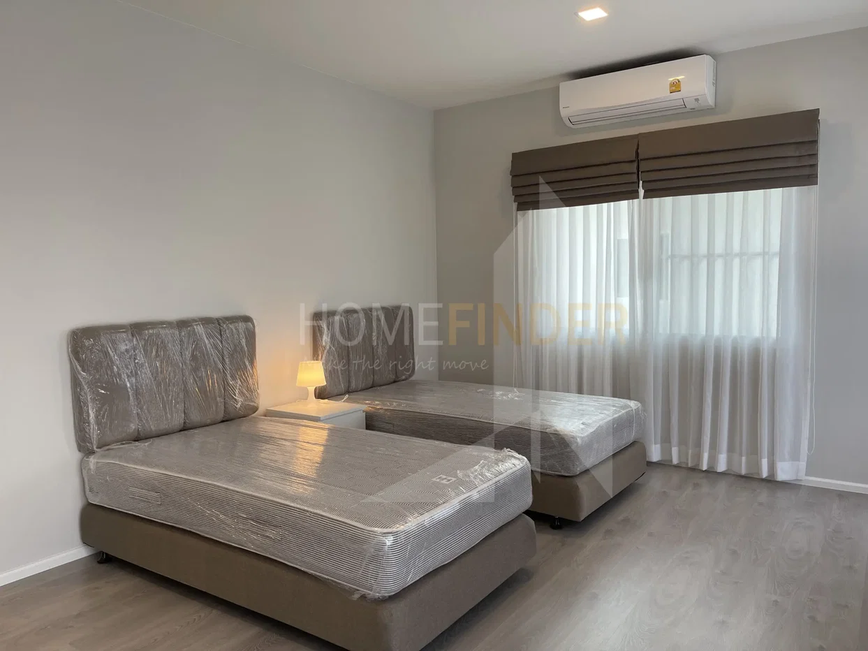 picture Mantana Bangna Wongwean 4 bedrooms, for rent - 4/7