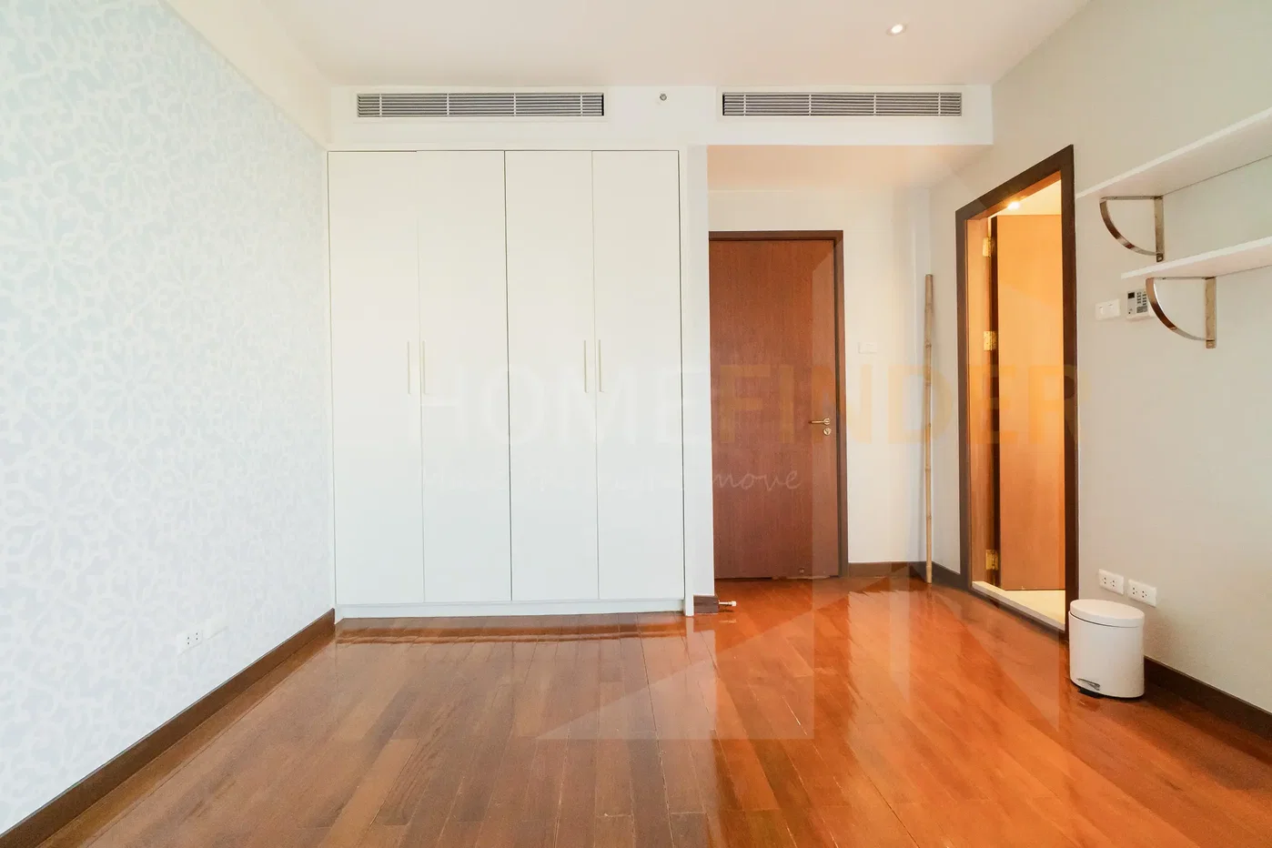 picture All Season Mansion 3 bedrooms, for rent - 13/23