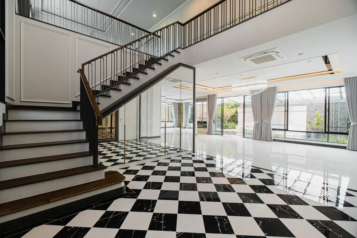picture Setthasiri Wongwaen - Chatuchot 5 bedrooms, for sale - 1/15