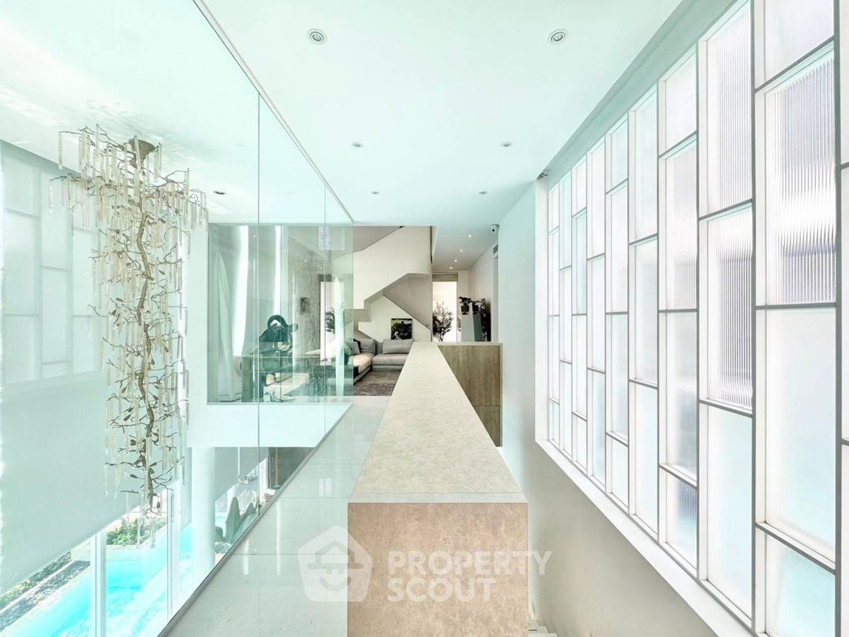 รูป บ้าน 4 ห้องนอน 284 ตร.ม. สำหรับขายในเอกมัย ใกล้ BTS เอกมัย (ID 3256111) - รูปที่ 8/12