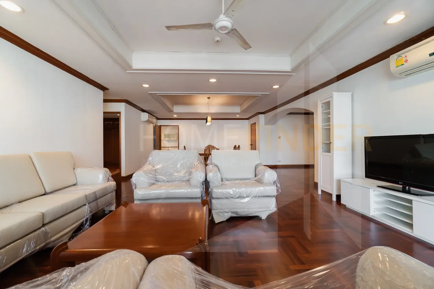 รูป Sethiwan Palace Sukhumvit 4 3 bedrooms, for rent - รูปที่ 1/27