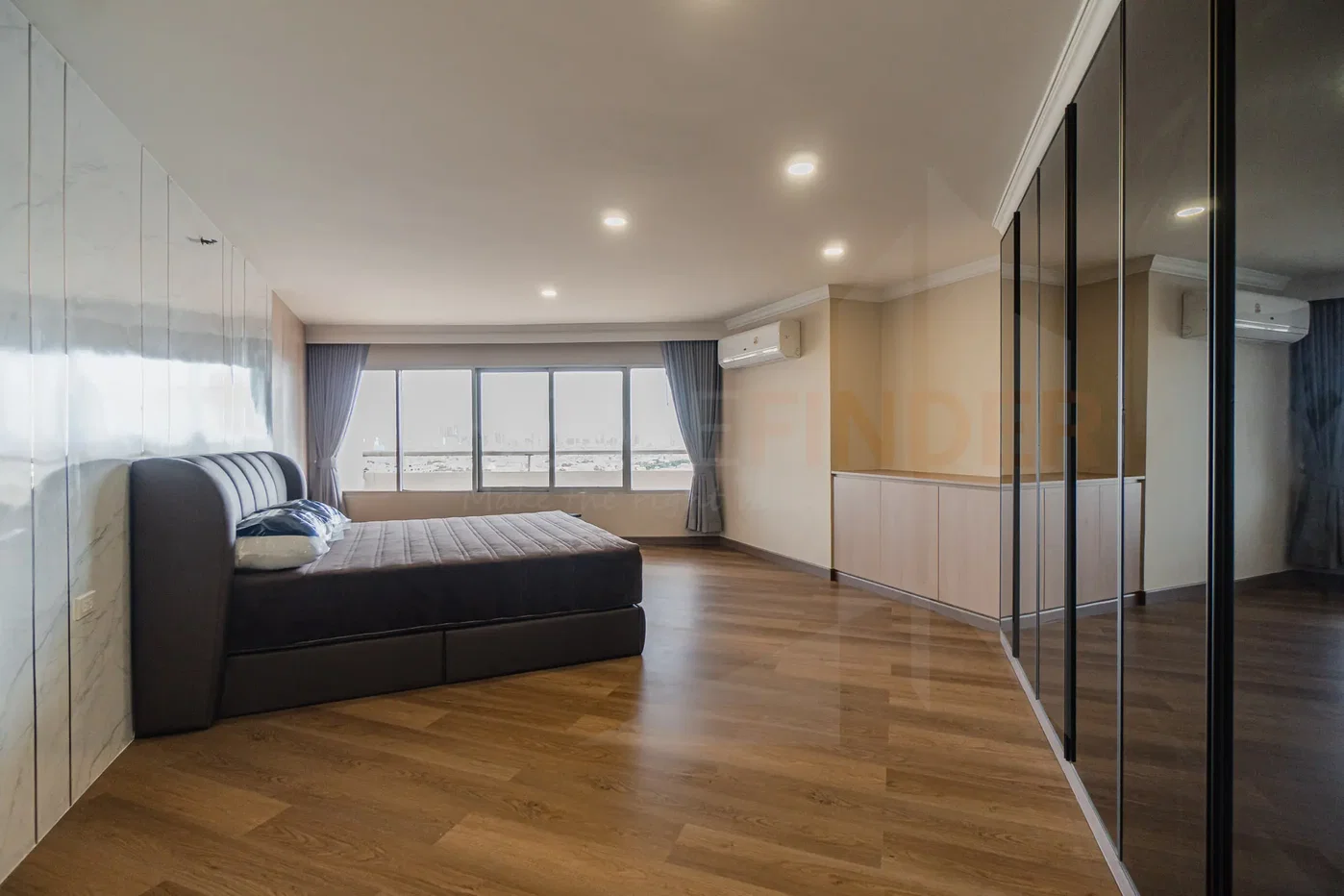picture Bangkok River Marina 5 bedrooms, for rent - 9/16