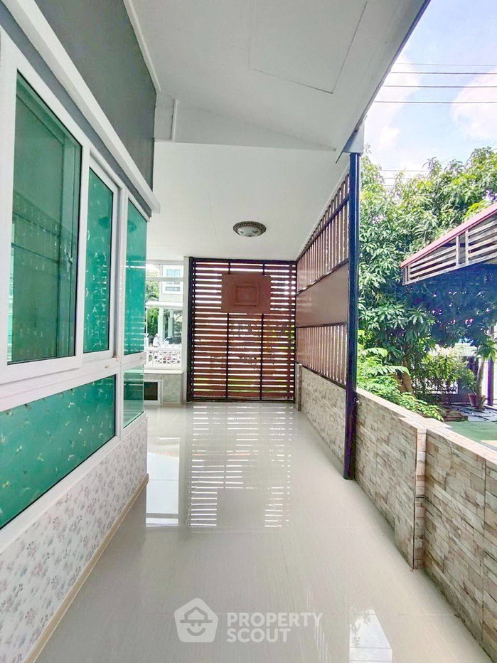 picture Pet-Friendly 6-BR House At Moobaan Laphawan 21 (ID 3256343) - 7/10