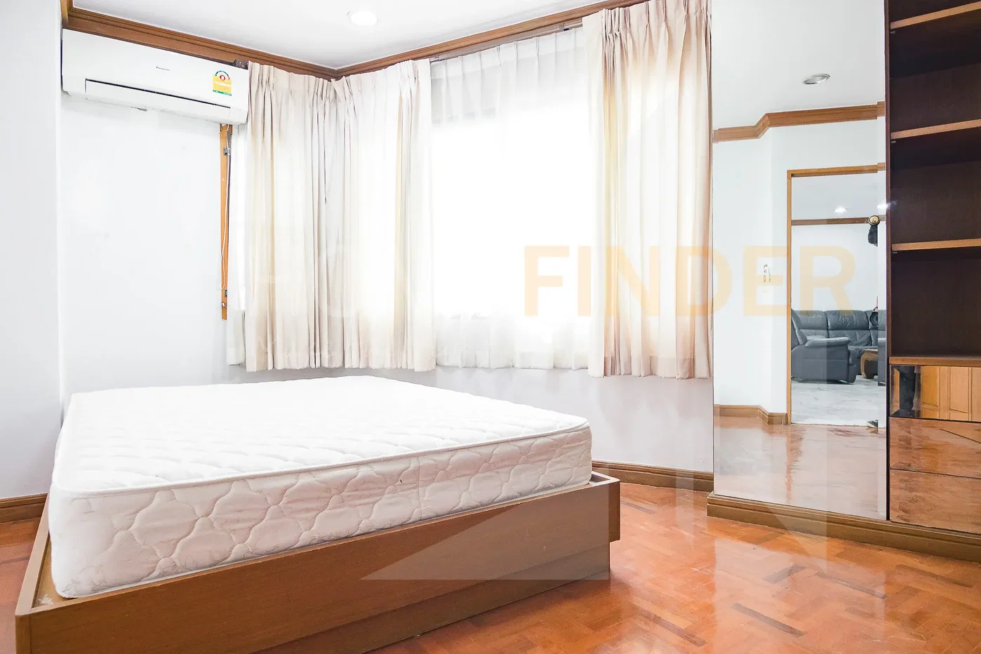 picture Fifty Fifth Tower 3 bedrooms, for rent - 7/18