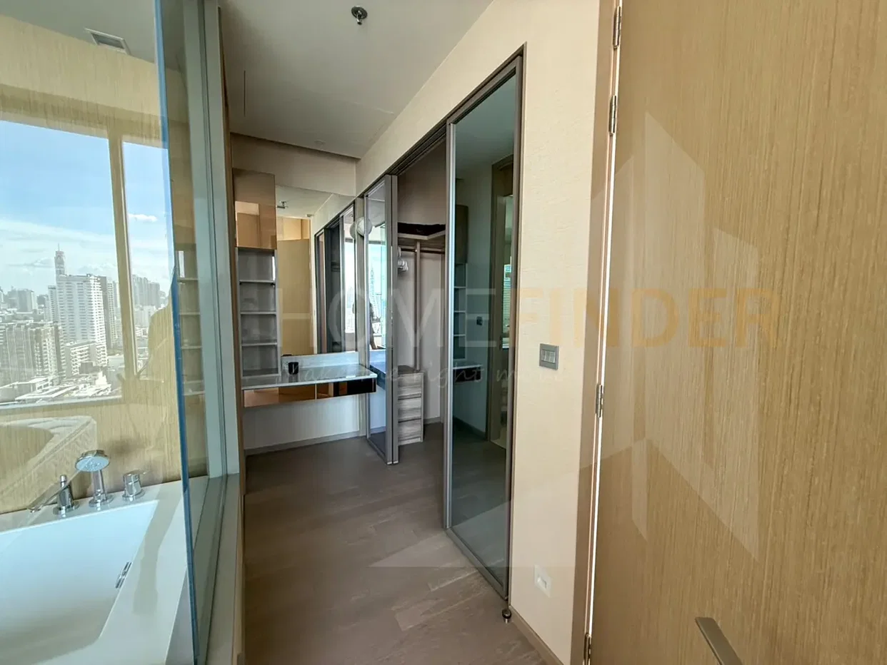 picture Esse Asoke 2 bedrooms, for rent - 8/12