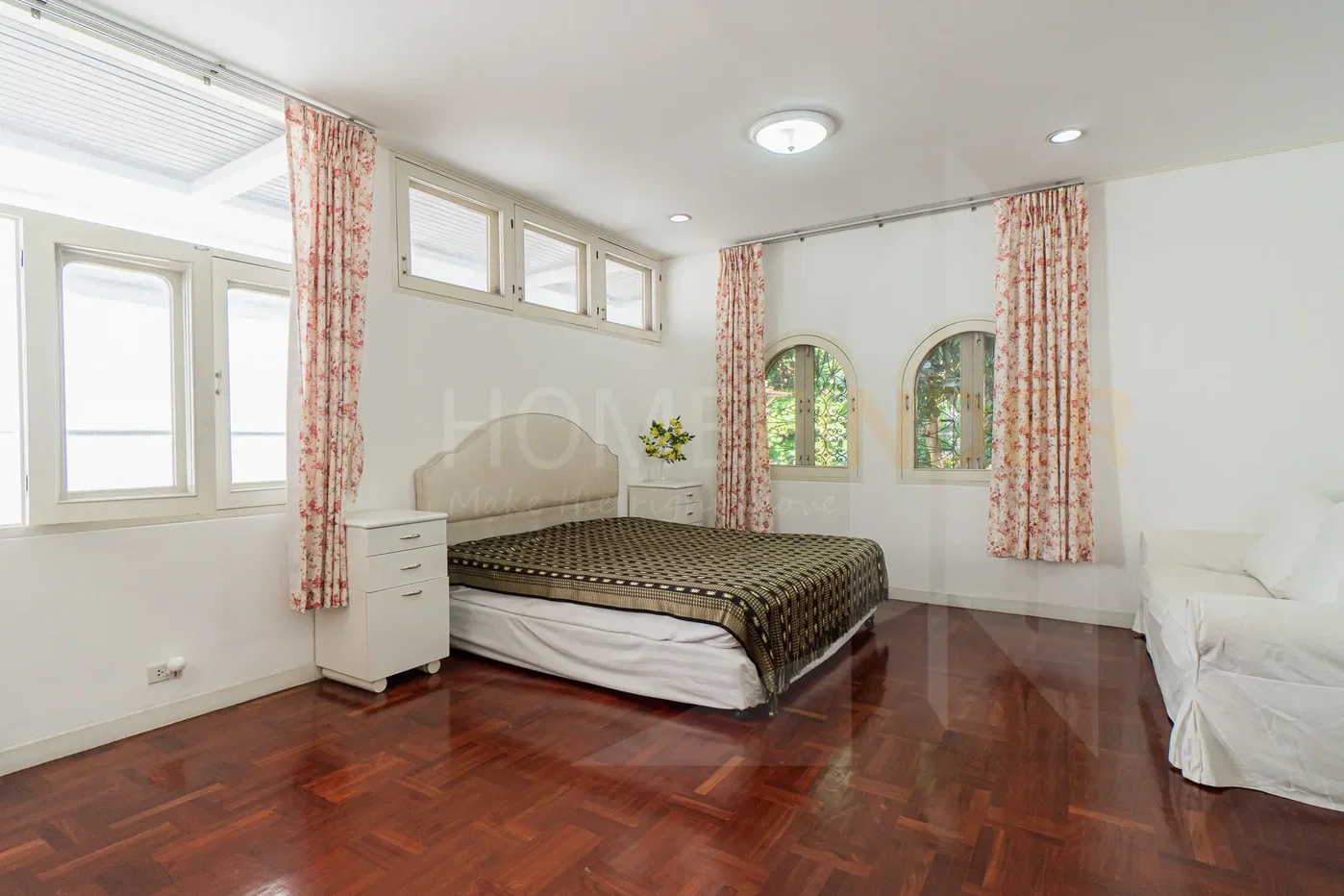 รูป Pool Villa in Sukhumvit 5 bedrooms, for sale - รูปที่ 9/14