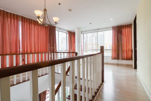 P.W.T. Mansion 2 bedrooms, for rent
