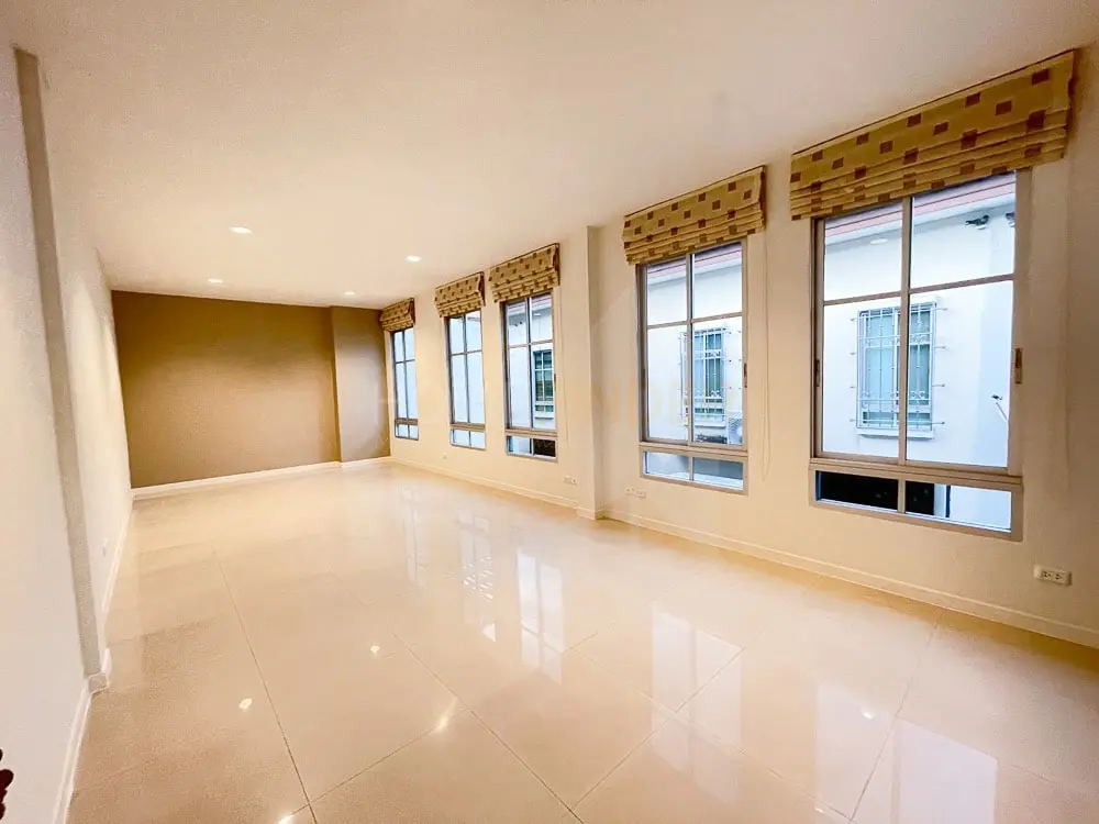 รูป Townhouse Rama 3 | 5 Bedrooms 6 Parking spots 5 bedrooms, for rent - รูปที่ 7/12