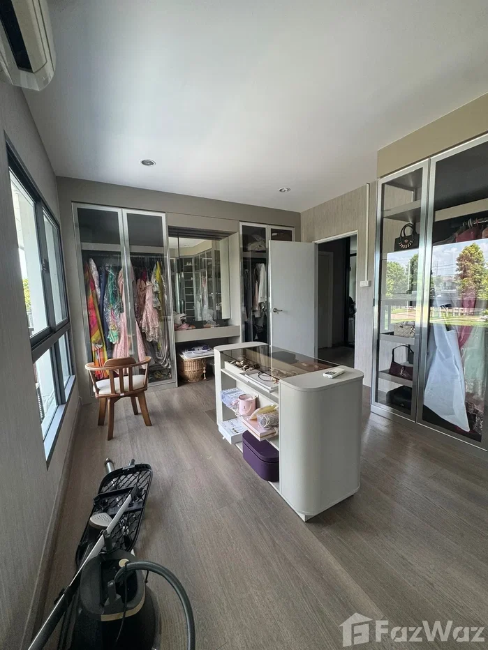 picture Passorn Bangwaek 6739716 - 35/48