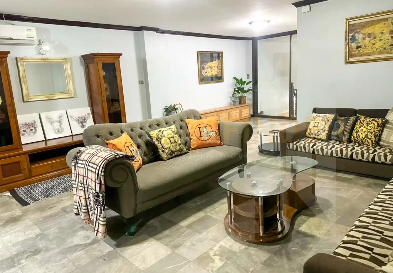 picture Baan Royal Nakarin Villa 5 bedrooms, for rent - 1/10