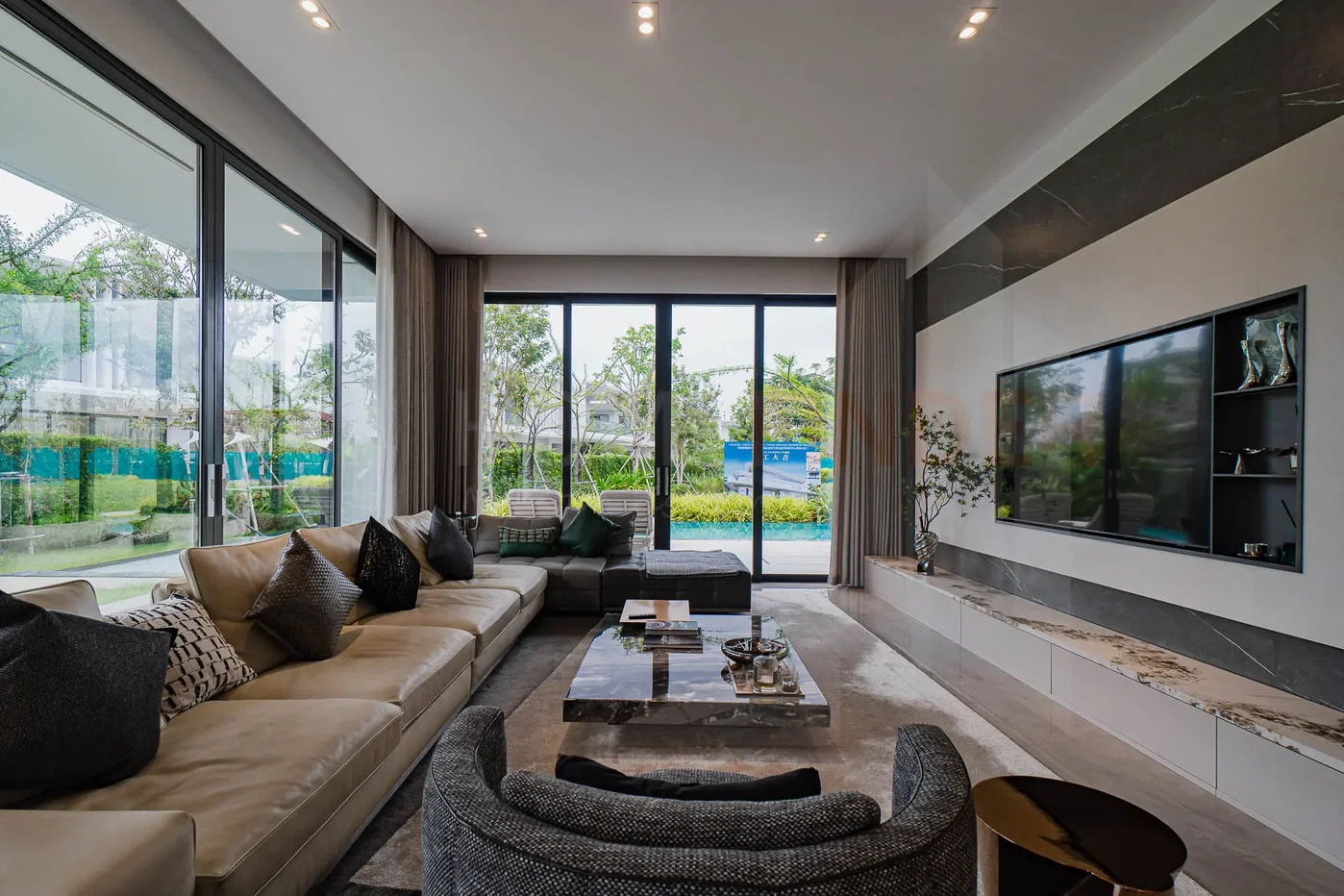 รูป Glory Village Pattaya 3 bedrooms, for sale - รูปที่ 1/30