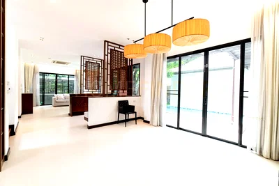 Houses for rent Srinakharinwirot University Prasanmit Campus : Willow Sukhumvit 49 - Large house near Bumrungrad Hospital, Thonglor Bangkok 4 bedrooms, for rent