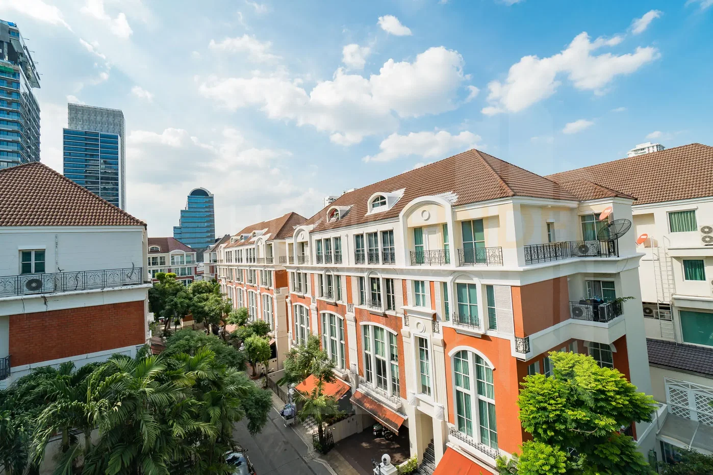 picture Baan Klang Krung Thonglor 4 bedrooms, for rent - 38/42