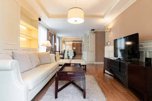L.A.Residence 2 bedrooms, for rent