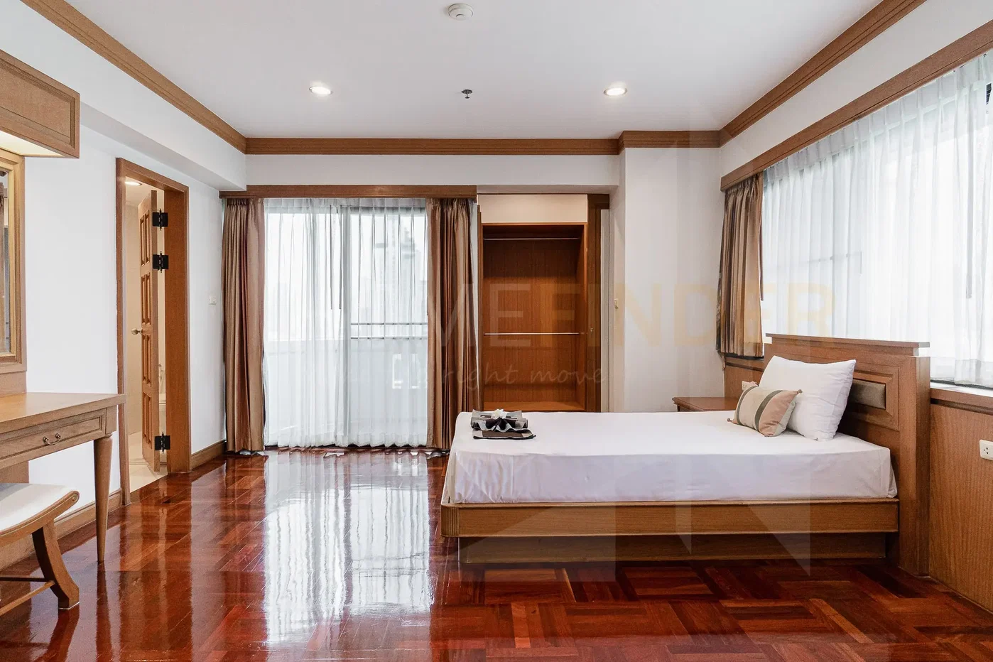 picture Centre Point Residence Phromphong Bangkok 4 bedrooms, for rent - 8/17