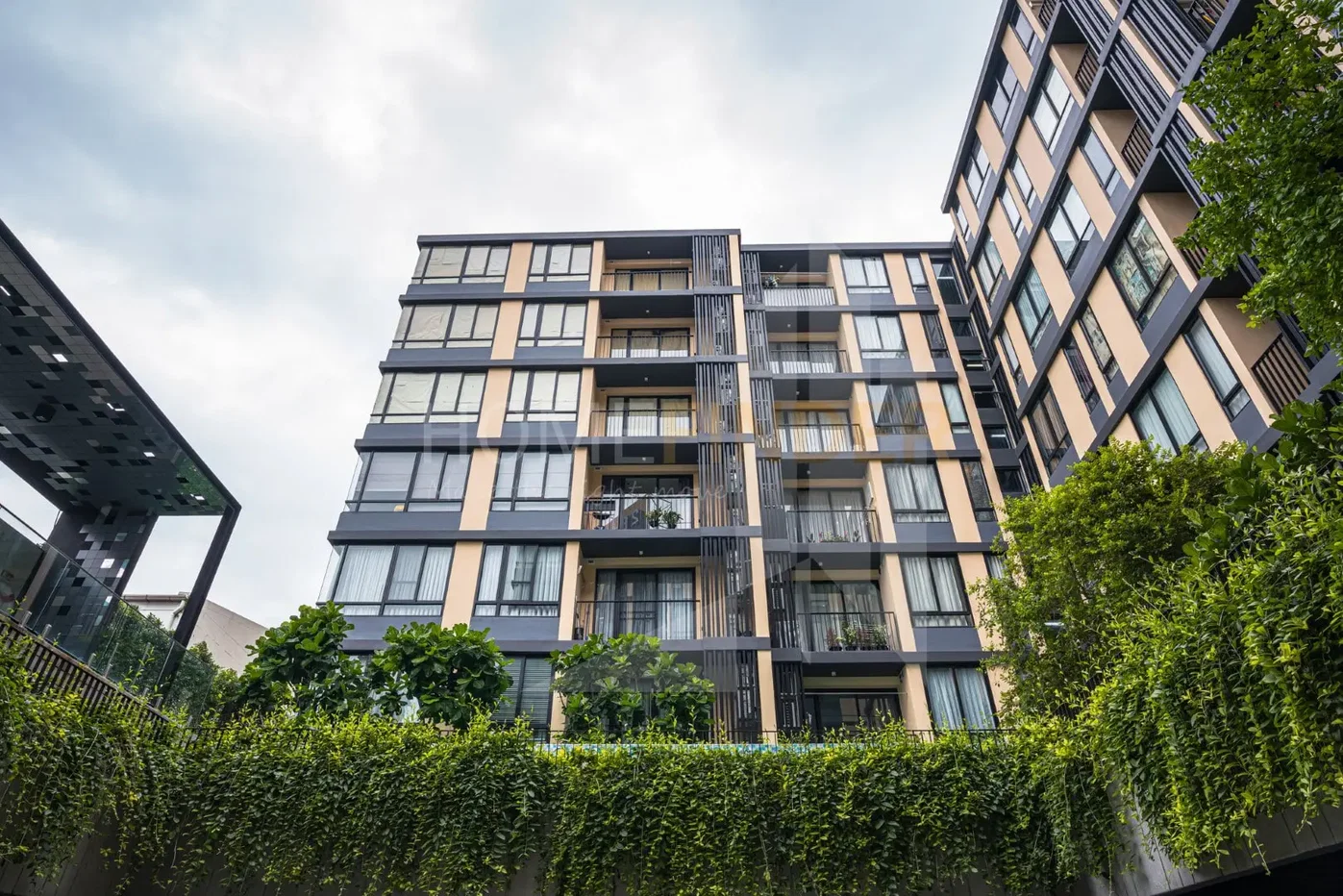 picture Lyss Ratchayothin 2 bedrooms, for sale - 1/7