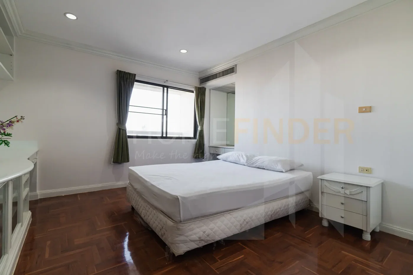 picture Baan Suanpetch condominium 3 bedrooms, for rent - 7/21