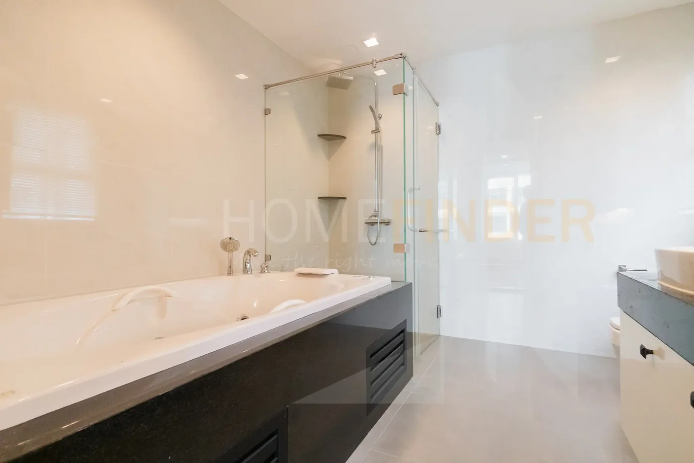 picture Ideal 24 4 bedrooms, for rent - 14/37