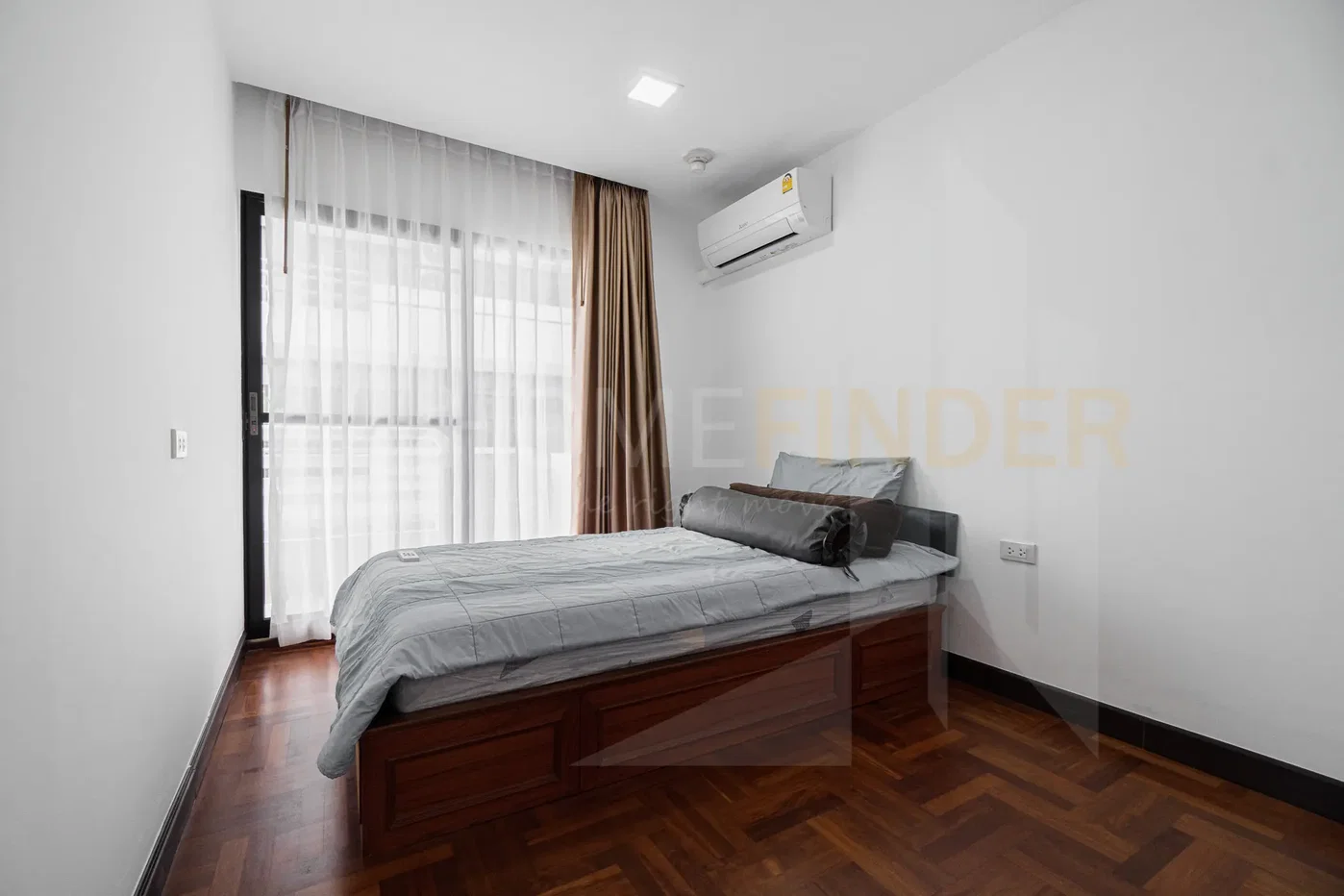 picture Richmond Palace 2 bedrooms, for rent - 6/9