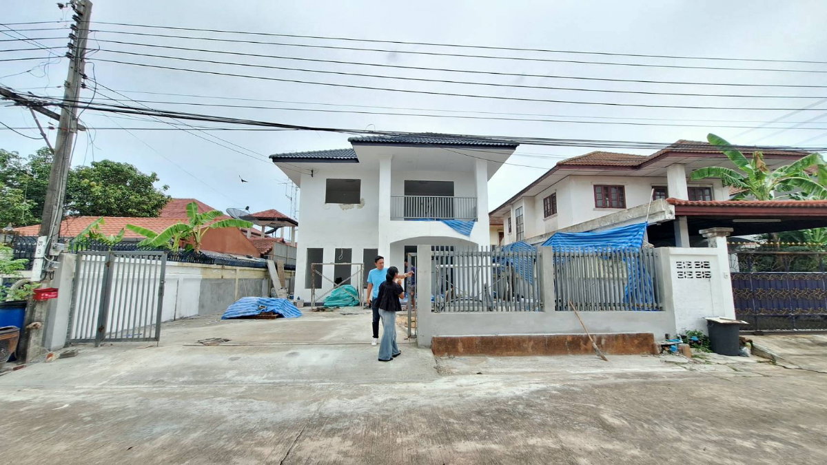รูป ขายบ้านรีโนเวท หมู่บ้านเพชรเกษม3 ถนนพุทธมณฑลสาย2 (ซ.3) แบบ 5 ห้องนอน - รูปที่ 2/8