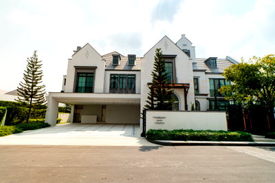 ขายบ้านเดี่ยว : NANTAWAN Pool Villa Rama 9 New Krungthep Kritha 5 bedrooms, for sale