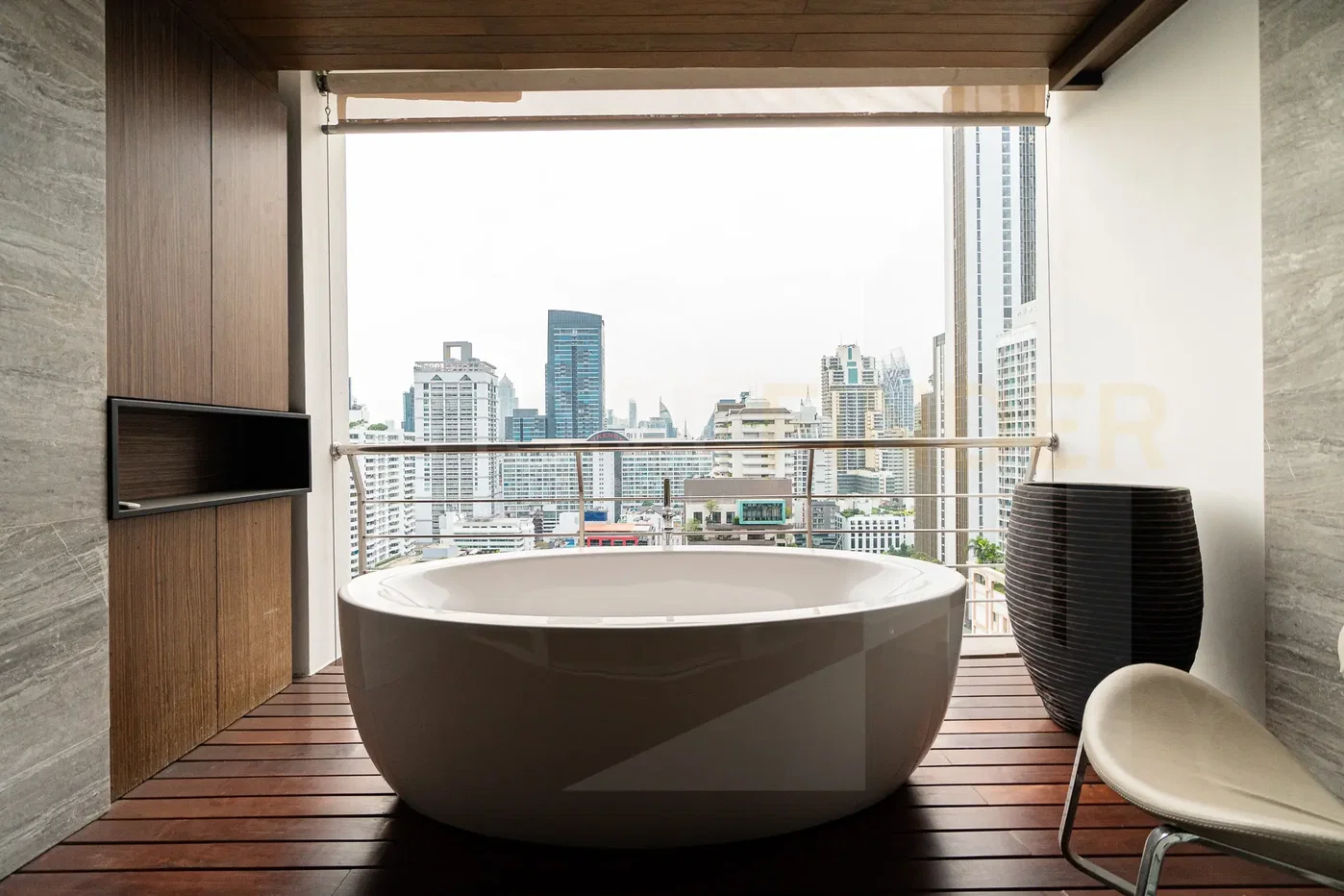 รูป The Master Centrium Asoke-Sukhumvit 4 bedrooms, for rent - รูปที่ 34/35