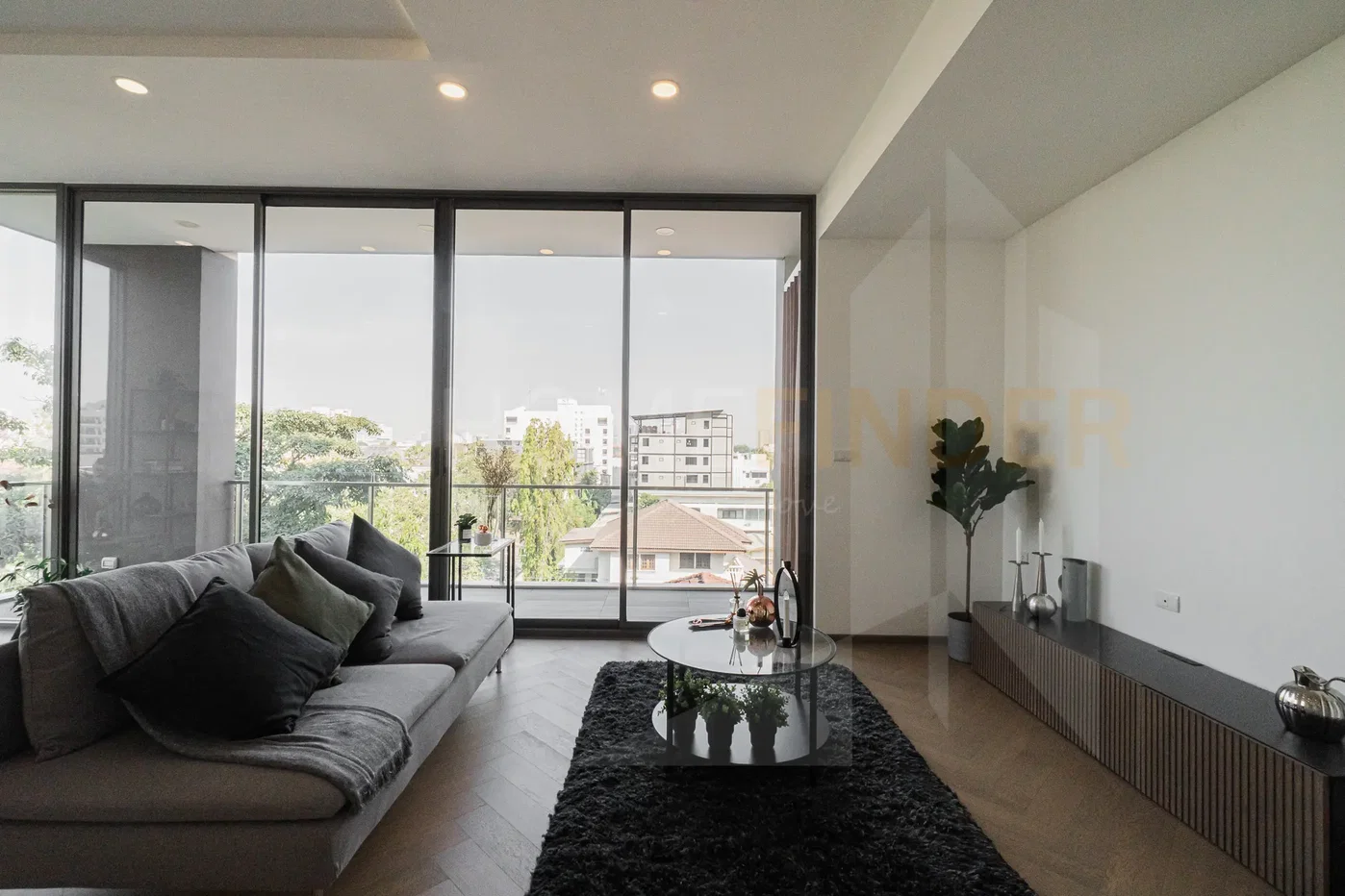 picture The Pillar 2 bedrooms, for sale - 1/7