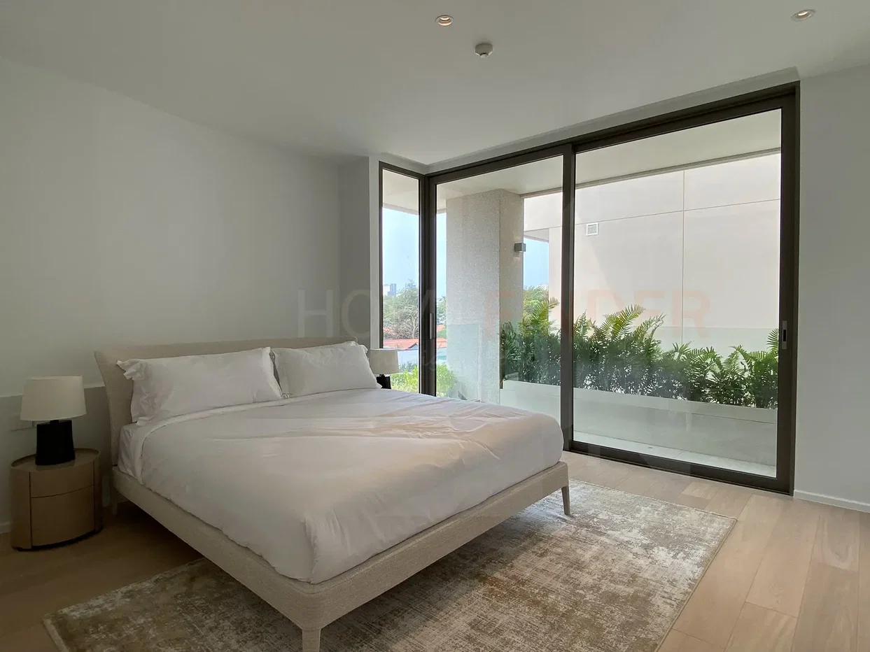รูป A luxurious modern minimalist-style 4 bedrooms, for sale - รูปที่ 9/30