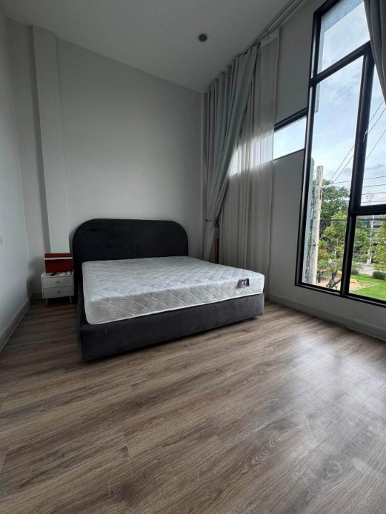 รูป ทาวน์โฮมให้เช่า : เวิร์ฟ พระราม 9 - 2 ห้องนอน 2 ห้องน้ำ | ใกล้ Nirvana PORCH - รูปที่ 7/10