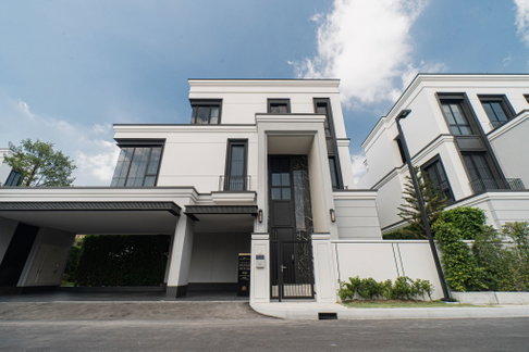 มอลตัน เกทส์ กรุงเทพกรีฑา ยูนิต พล็อต 28 4 bedrooms, for sale