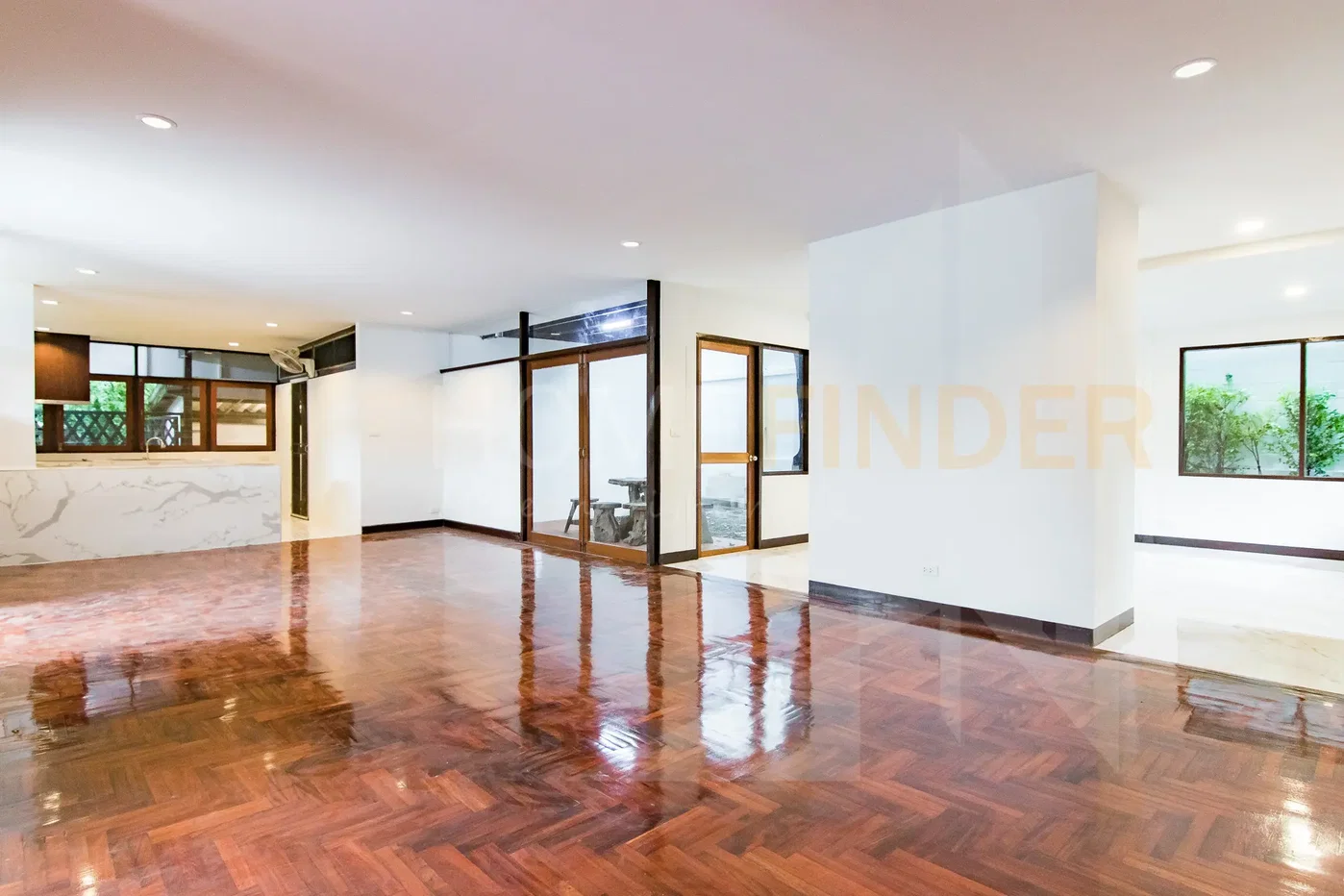 รูป House Thonglor 1 4 bedrooms, for rent - รูปที่ 2/48