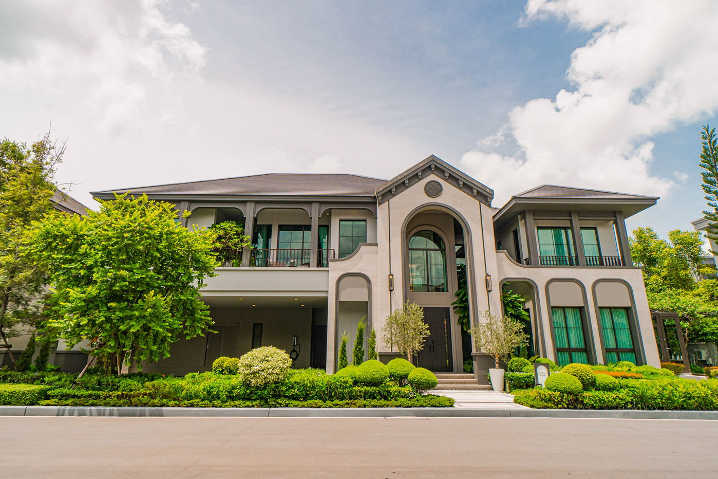 รูป แกรนด์ บางกอก บูเลอวาร์ด บางนา กม.15 ยูนิต พล็อต 17 5 bedrooms, for sale - รูปที่ 1/14