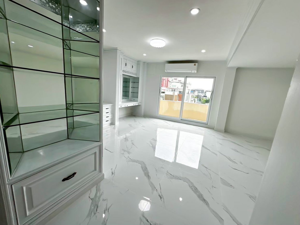 รูป Yenakart Residence 4 bedrooms, for rent - รูปที่ 11/16