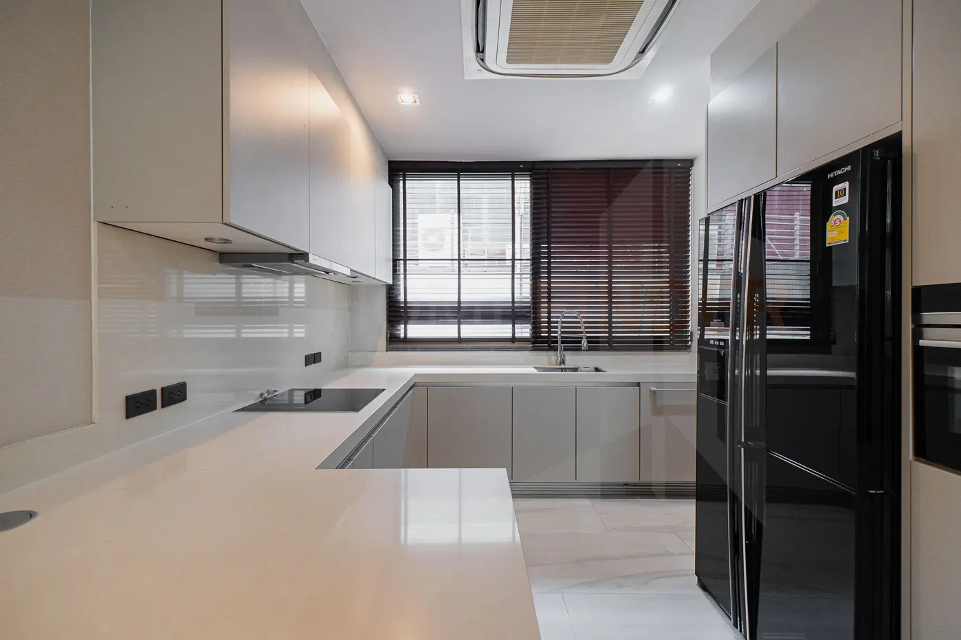 รูป Quarter 39 4 bedrooms, for rent - รูปที่ 4/12