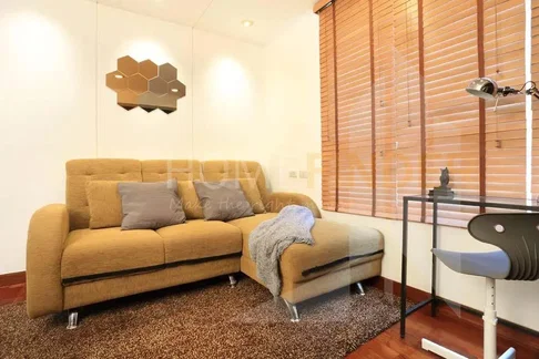Urbana Langsuan 2 bedrooms, for rent