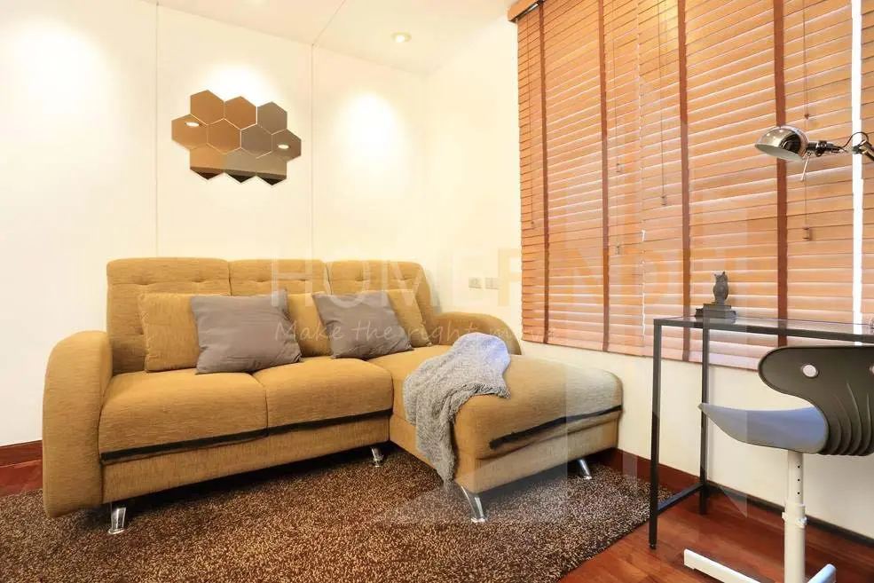 picture Urbana Langsuan 2 bedrooms, for rent - 1/10