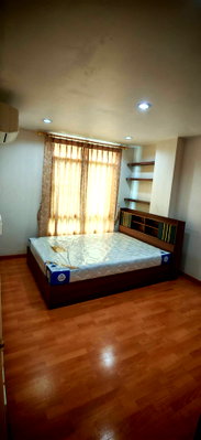 Condos for rent : Condo for rent, located on Charoen Nakhon Road, with Chao Phraya River view.