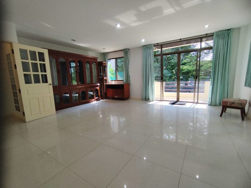 รูป House in Sukhumvit 31 4 bedrooms, for rent - รูปที่ 4/16