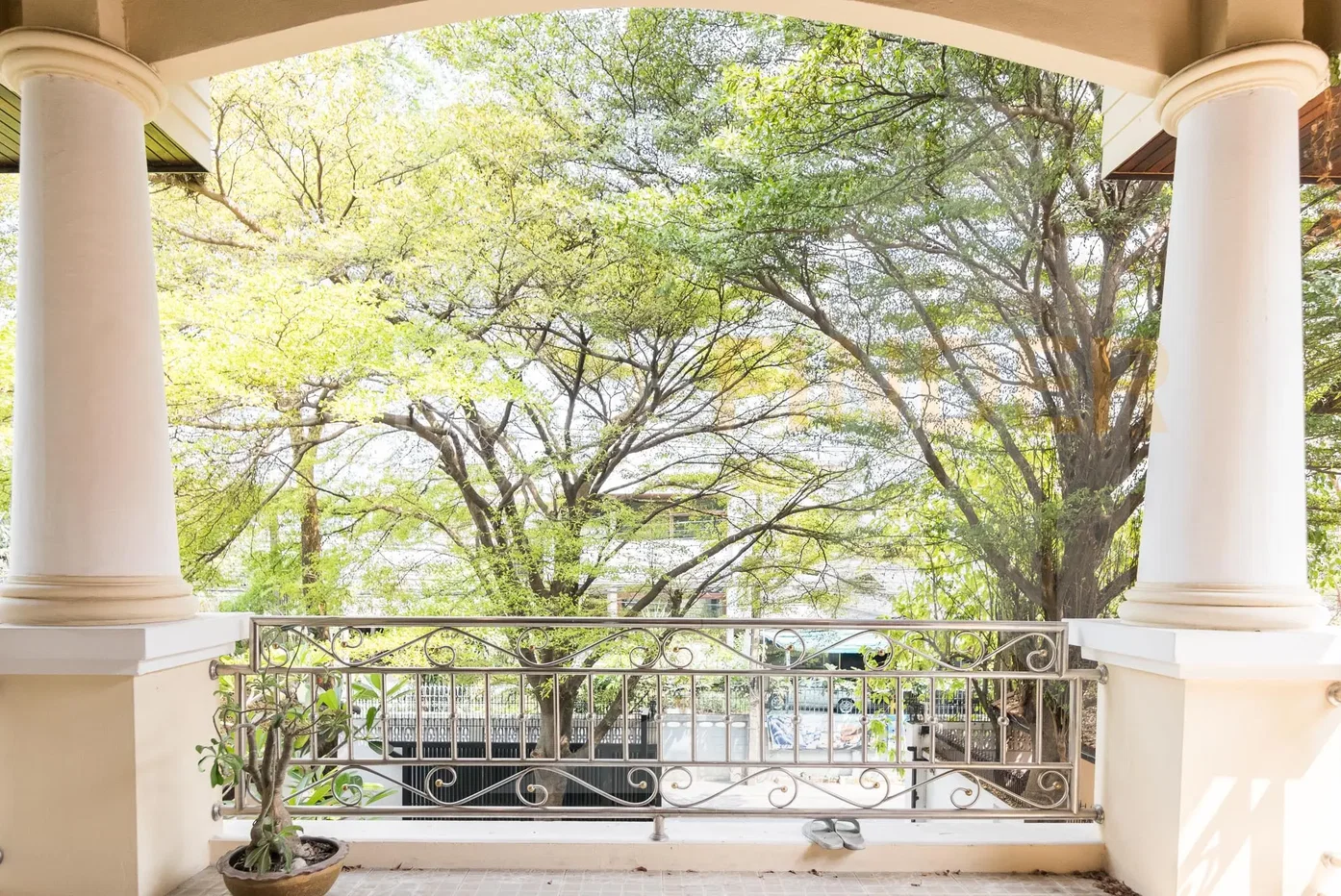 picture House Ekamai 10 4 bedrooms, for rent - 15/16