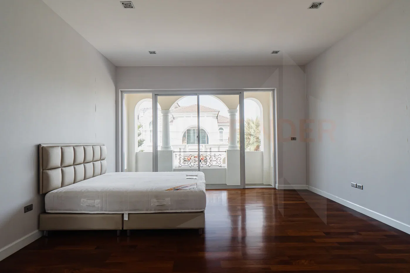 รูป Two Grand Monaco Bangna-Wongwaen 4 bedrooms, for rent - รูปที่ 6/23