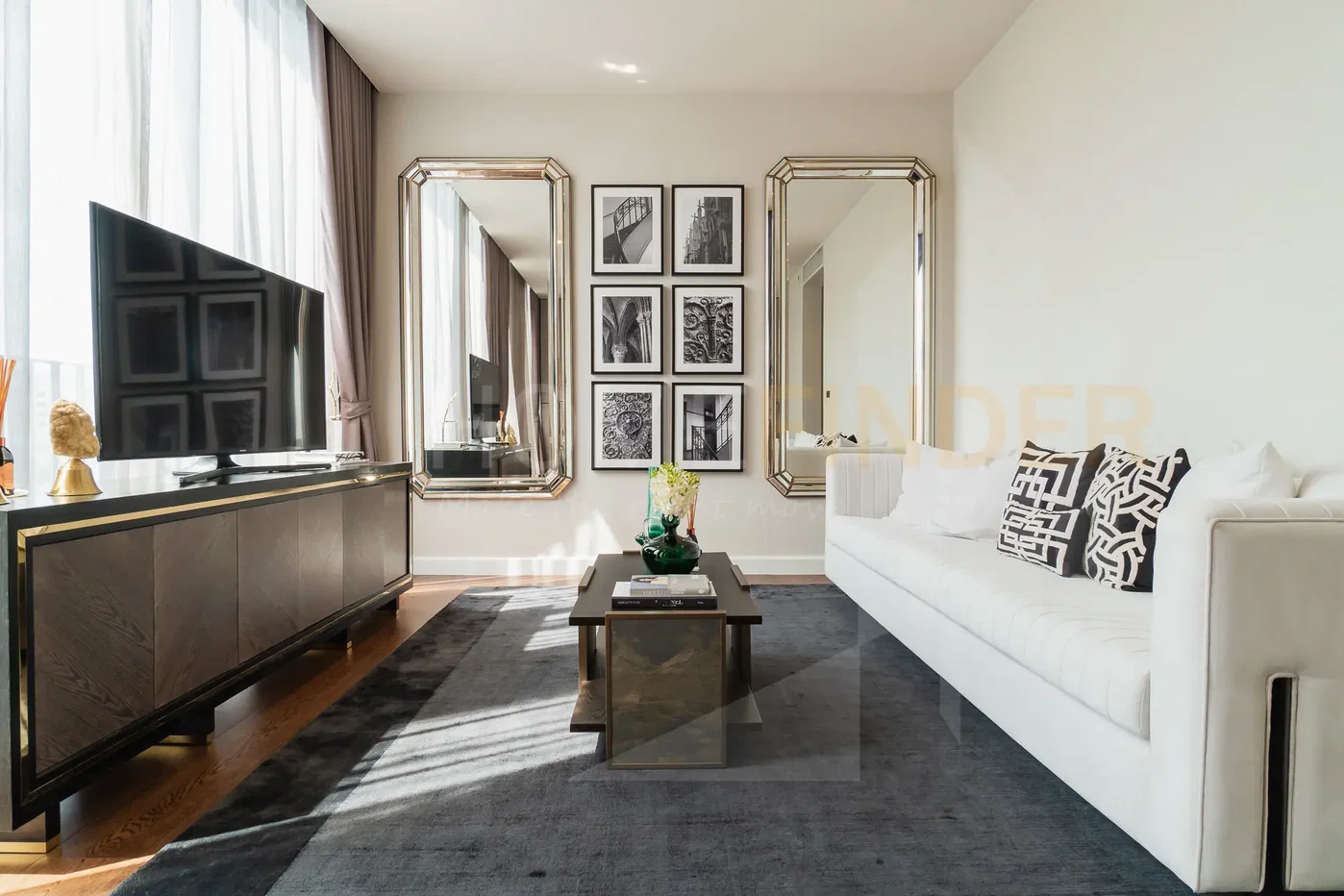 picture Quarter 39 4 bedrooms, for sale - 1/28