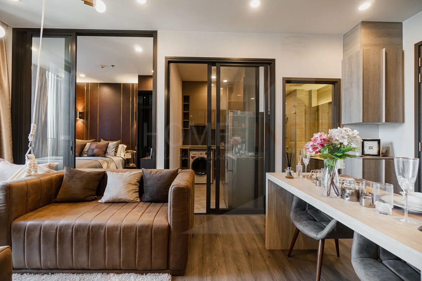 รูป Whizdom Essence Sukhumvit 2 bedrooms, for sale - รูปที่ 4/16