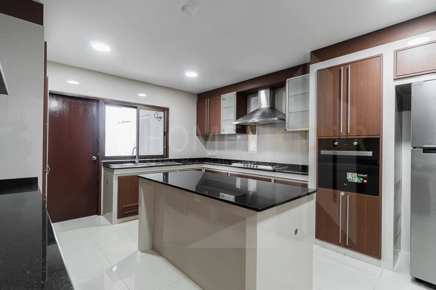 รูป Govind Tower 3 bedrooms, for rent - รูปที่ 2/9